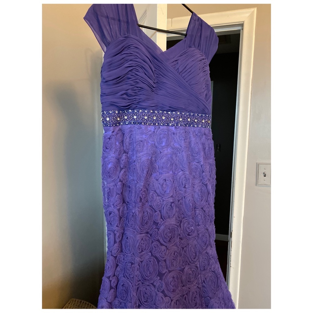 Studio 17 Flower Gown - image 2